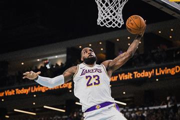 NBA直播：10月18日湖人对阵太阳季前赛在线观看——詹姆斯与杜兰特再续前缘