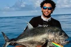 西蒙斯暂停NBA生涯，转型职业钓鱼队老板身份大揭秘