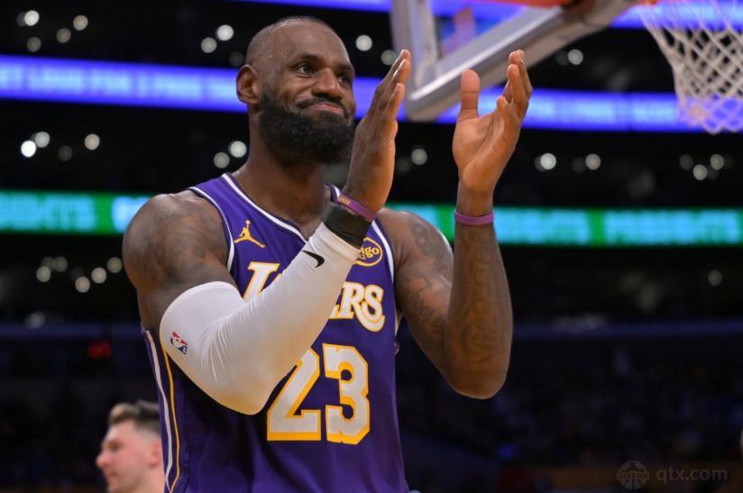 詹姆斯生涯圣诞大战11胜8负