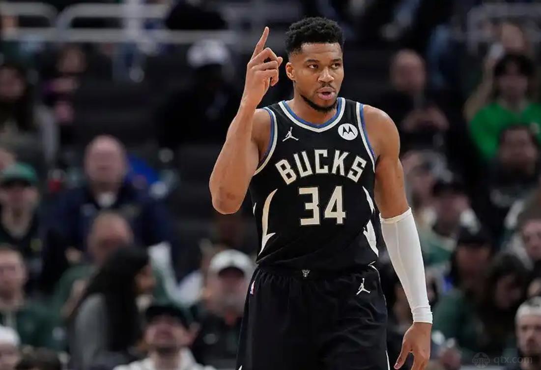 字母哥生涯158次30 10 5