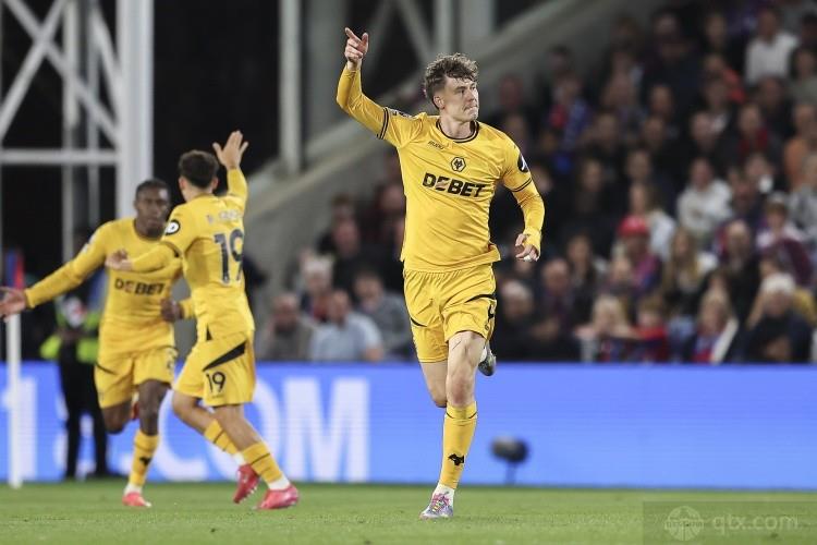 纽卡关注狼队前锋拉尔森