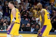 2026年至今，东契奇领跑30场次榜单，詹姆斯紧随其后并列第二