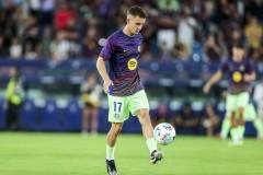 巴萨球员卡萨多处境堪忧，或将面临转会市场的抉择