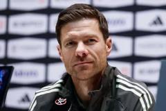 皇马球迷呼声高涨，要求阿隆索下课，皇马失去西超杯荣耀