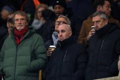 镜报,曼联变身喜剧俱乐部,红魔赛季全面崩溃