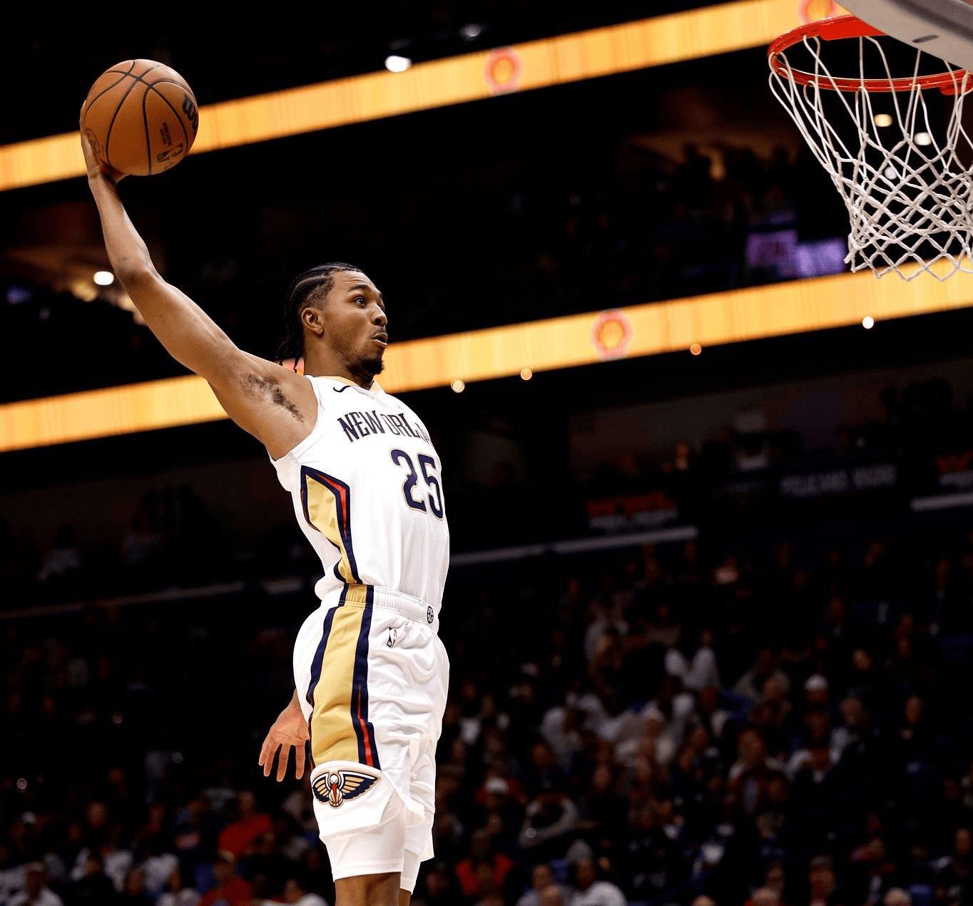 Shams透露，勇士曾对特雷-墨菲感兴趣，鹈鹕队拒绝讨论任何年轻侧翼球员