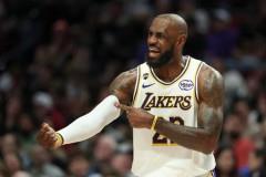 詹姆斯无缘2026年NBA全明星首发，21年首发纪录终结