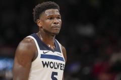 森林狼三连败后排名跌至西部第七，战绩27胜17负