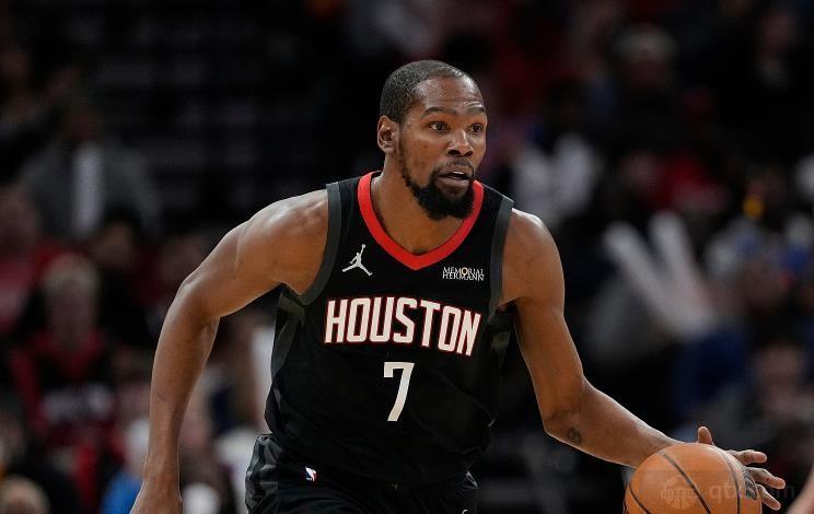 杜兰特39场1000分追平威少