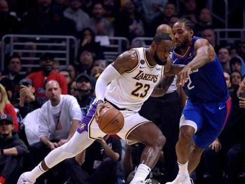 詹姆斯与珍妮关系融洽，双方始终保持尊重和良好的合作