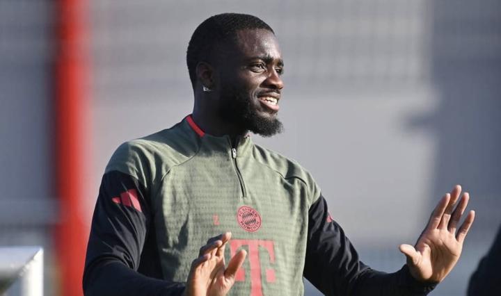 拜仁最后期限当天，于帕经纪人提出新要求