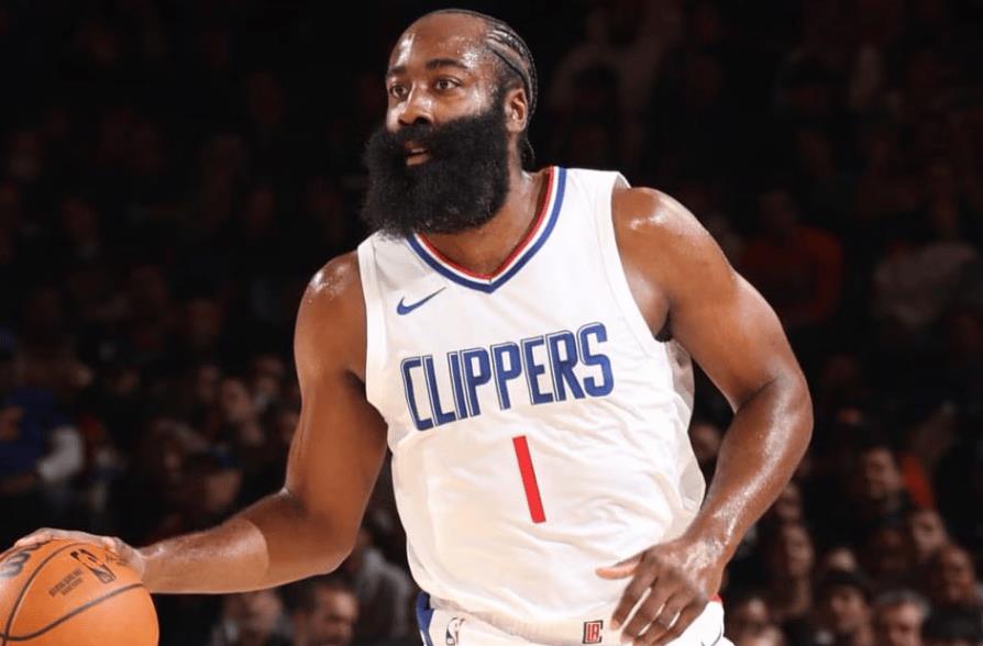 哈登本赛季薪水为3920万美元，拥有交易否决权，薪资专家分析