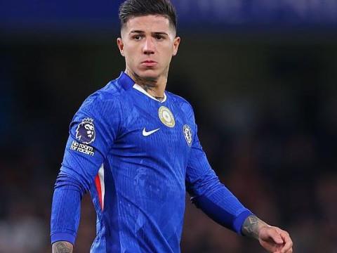 默森评切尔西防线，如果需要用三中卫去盯防约克雷斯，切尔西防线问题值得深思