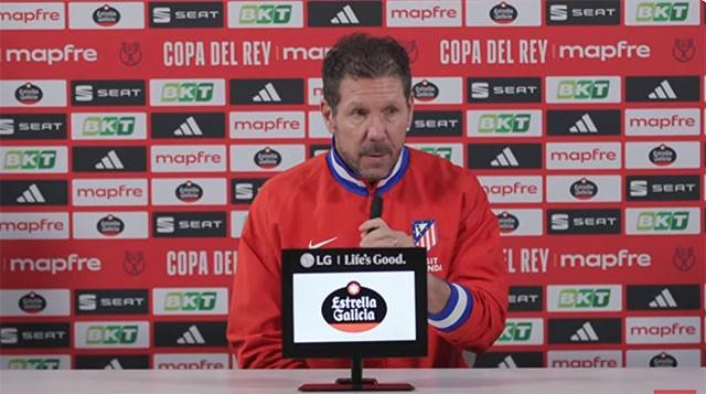 西蒙尼：媒体试图制造争议，我对阵容感到满意