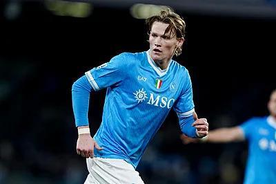 米体报道，那不勒斯计划与麦克托米奈续约至2030年