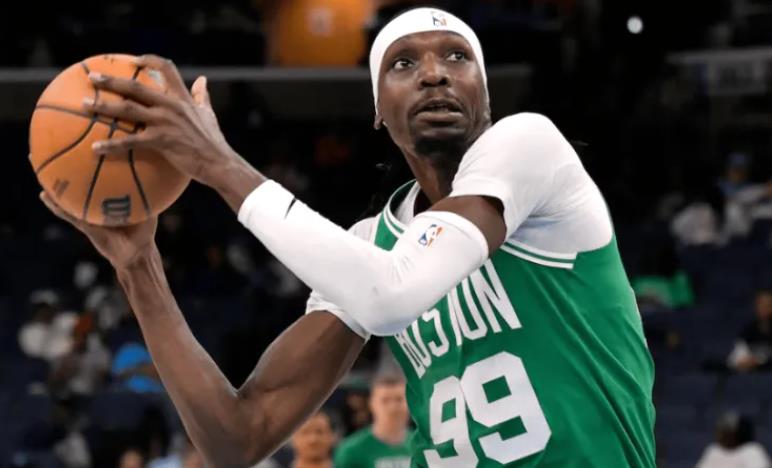 Shams报道，凯尔特人将克里斯布歇交易至爵士