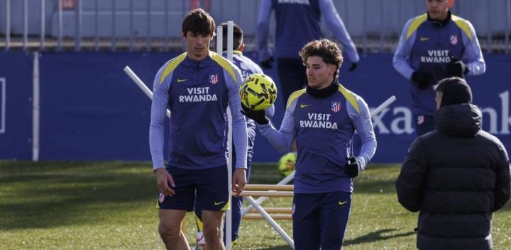 世体报道，小蜘蛛今日正常参与马竞合练，4名球员未能参加训练