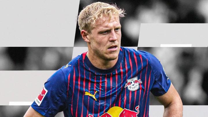 意天空报道，尤文接触施拉格尔团队，球员要求税前年薪450万欧