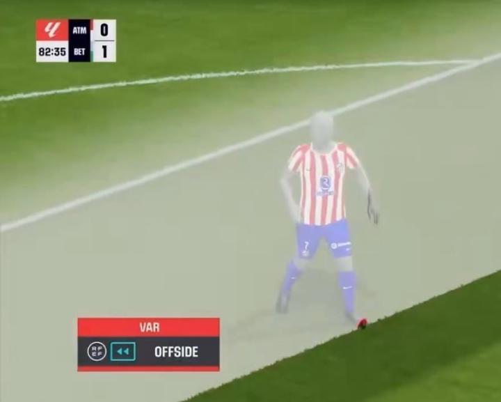 格列兹曼因脚尖越位进球无效，VAR判定引发热议