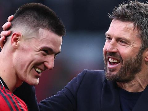 费迪南德认为卡里克应获正式执教合同，接任曼联主帅总伴随风险