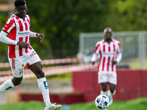 曼联和切尔西派球探考察19岁冈比亚后卫塞迪·金特