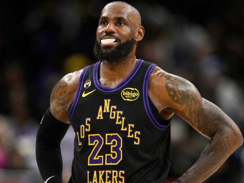 詹姆斯连续三场比赛助攻上双，刷新NBA历史最老助攻纪录