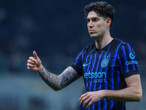 卡萨诺批评巴斯托尼，认为其防守移动能力不足，不具备豪门球员的水准