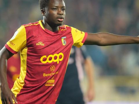 AC米兰外租小将阿尔法乔·西塞因肌肉伤势，预计将缺席30至40天