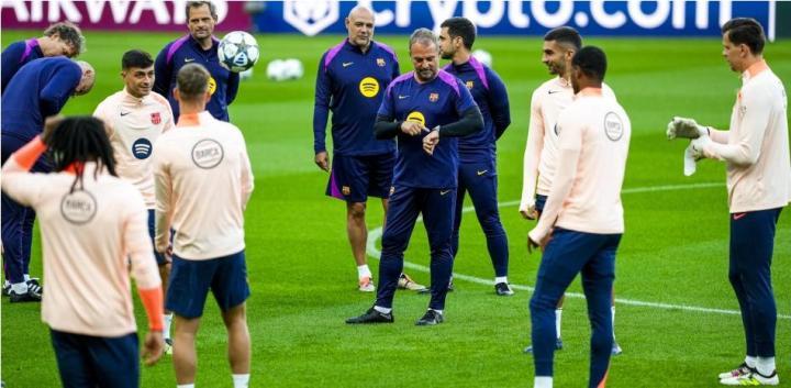 世体：弗里克未确定左边锋首发人选，训练中尝试奥尔莫和费兰