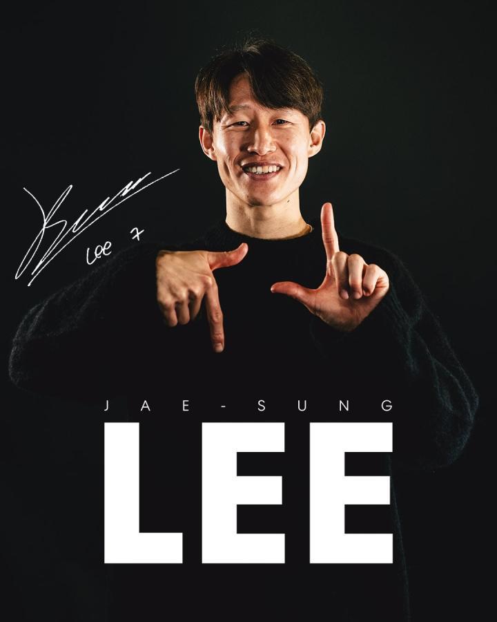 官方消息，美因茨与33岁韩国国脚李在城完成续约