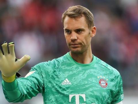 诺伊尔，战术明确压力化解，比赛表现出色