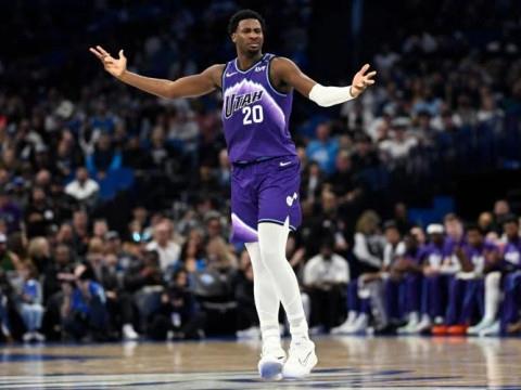 小贾伦·杰克逊左膝需手术，赛季恐提前结束，爵士官方宣布消息