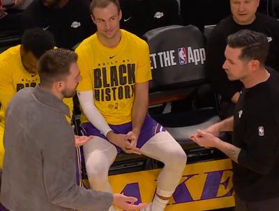 雷迪克询问夹克款式，东契奇回应时尚感不足