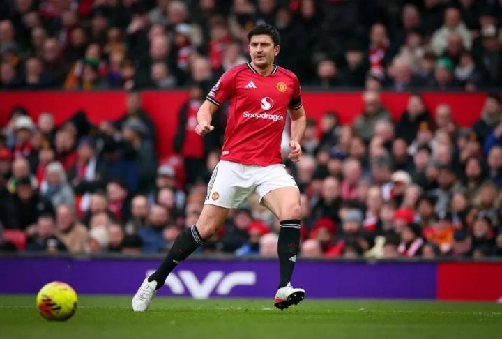 太阳报，曼联更衣室支持续约马奎尔，球员们希望他继续留队