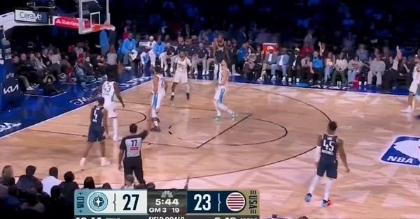 伦纳德状态火热,连中两记超远三分,单场命中率百分百砍下19分