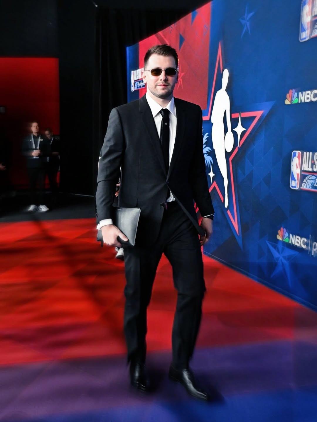 紫金的未来，东契奇Ins更新：第六次全明星荣誉，感谢支持