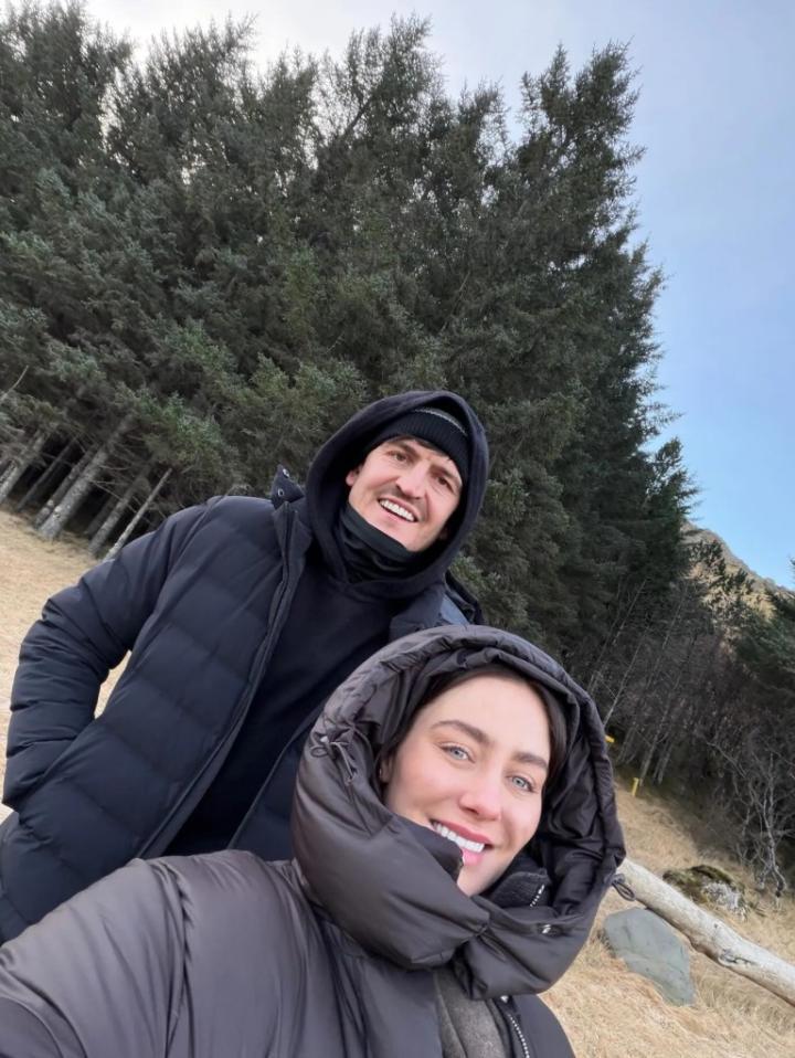 假期生活多姿多彩，马奎尔冰岛追逐极光，卡塞米罗迈阿密享受阳光