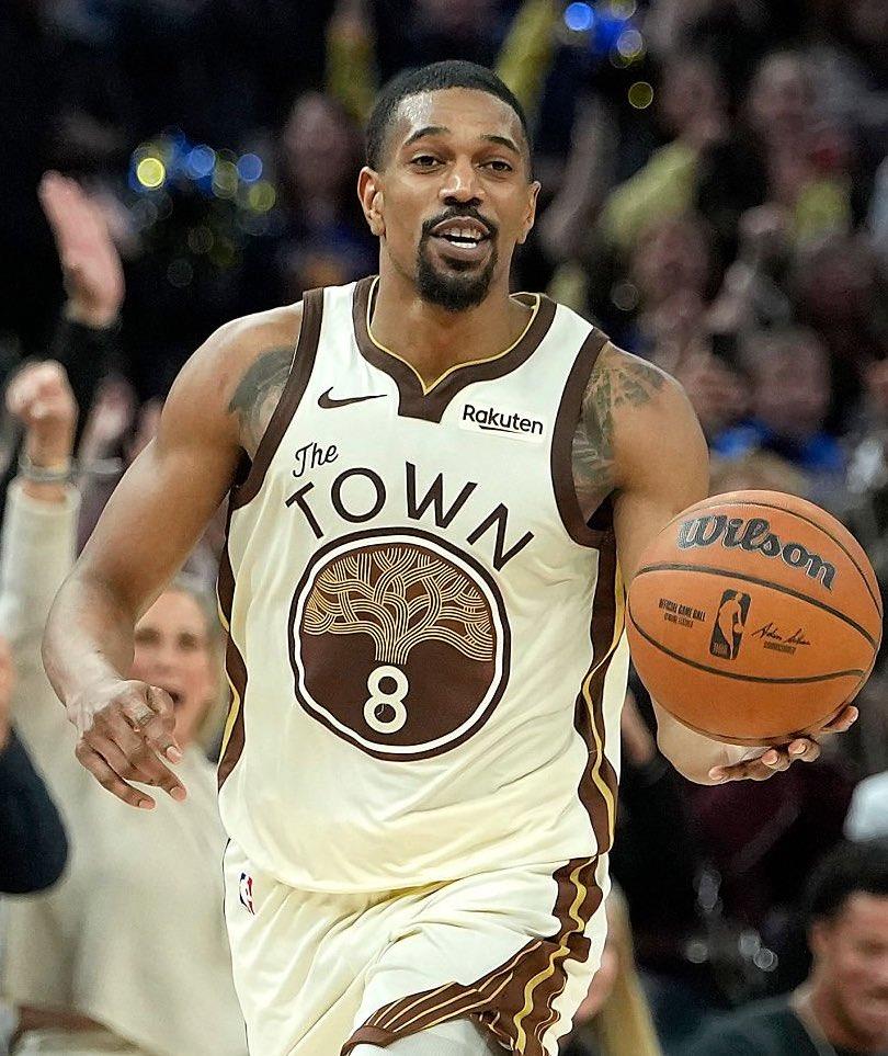 梅尔顿评价波尔津吉斯，他与文班一样，是对手的错位梦魇