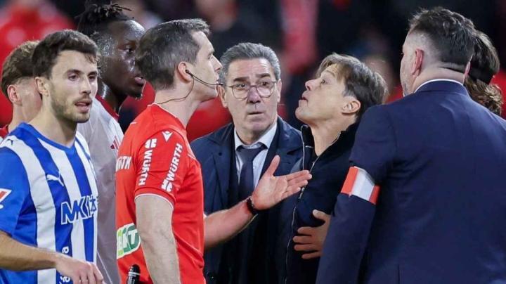 塞维利亚主帅阿尔梅达与裁判冲突事件，遭禁赛七场重罚