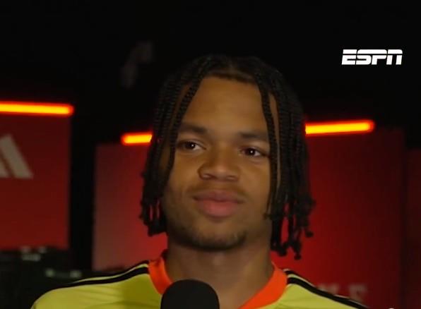 恩古莫哈快问快答，大罗是最佳前锋，内马尔是最佳边锋，梅西是GOAT