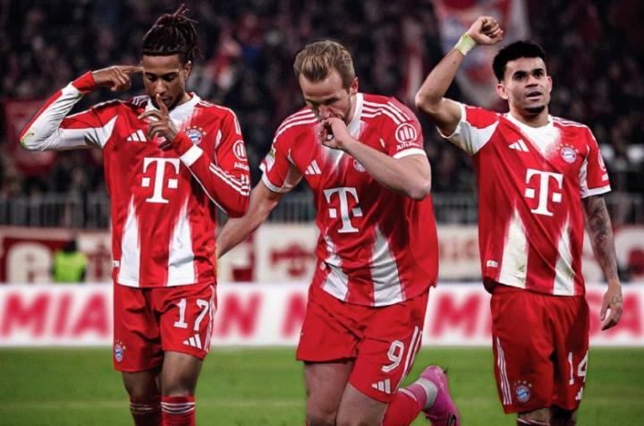 拜仁前22轮进82球，冲击超百球纪录，德甲历史仅有一次出现