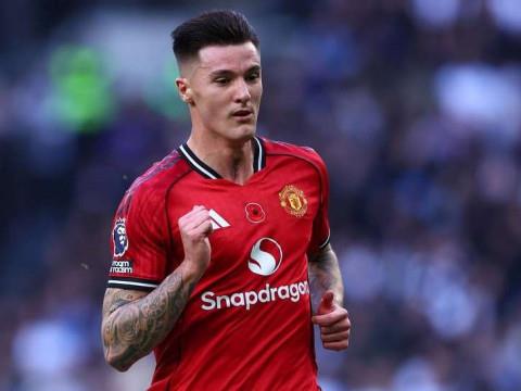 欧文评曼联致命武器,舍什科禁区内瞬间摆脱塔科夫斯基,动作干脆利落