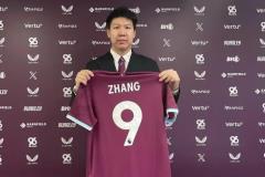 中国球员张家鸣加盟伯恩利U21，随后被外租至其他球队