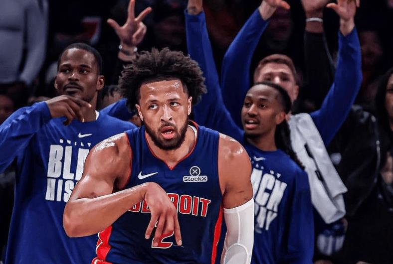 坎宁安谈及3次封盖，从小看詹姆斯比赛，喜欢追防与封盖