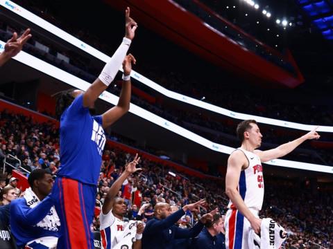 2月28日NBA常规赛预测，骑士vs活塞首发阵容与阿伦对决杜伦的内线之战