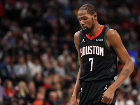 杜兰特创纪录，成为NBA首位在雷霆、勇士、篮网、太阳、火箭5支球队均拿到常规赛40分的球员