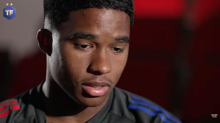 恩德里克透露自己常与皇马队友保持联系，期待他们夺得所有冠军