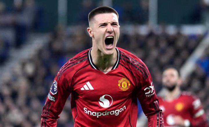 从1404分钟2球到274分钟6球，谢什科成曼联复苏新希望