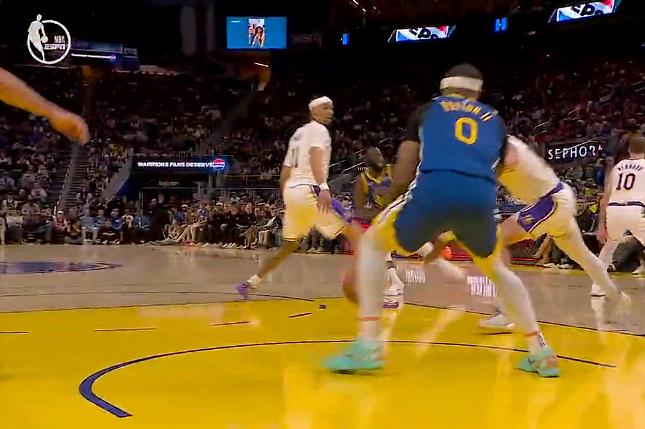 勇士60-87落后湖人27分，小佩顿空切贡献全队最高12分