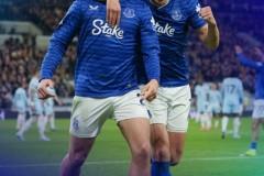 英超埃弗顿2-0击败伯恩利，太妃糖喜迎两连胜